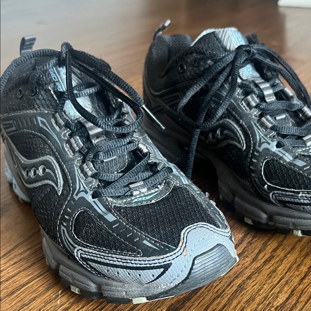 Saucony Women’s Excursion TR6 Athletic Hiking Sneakers